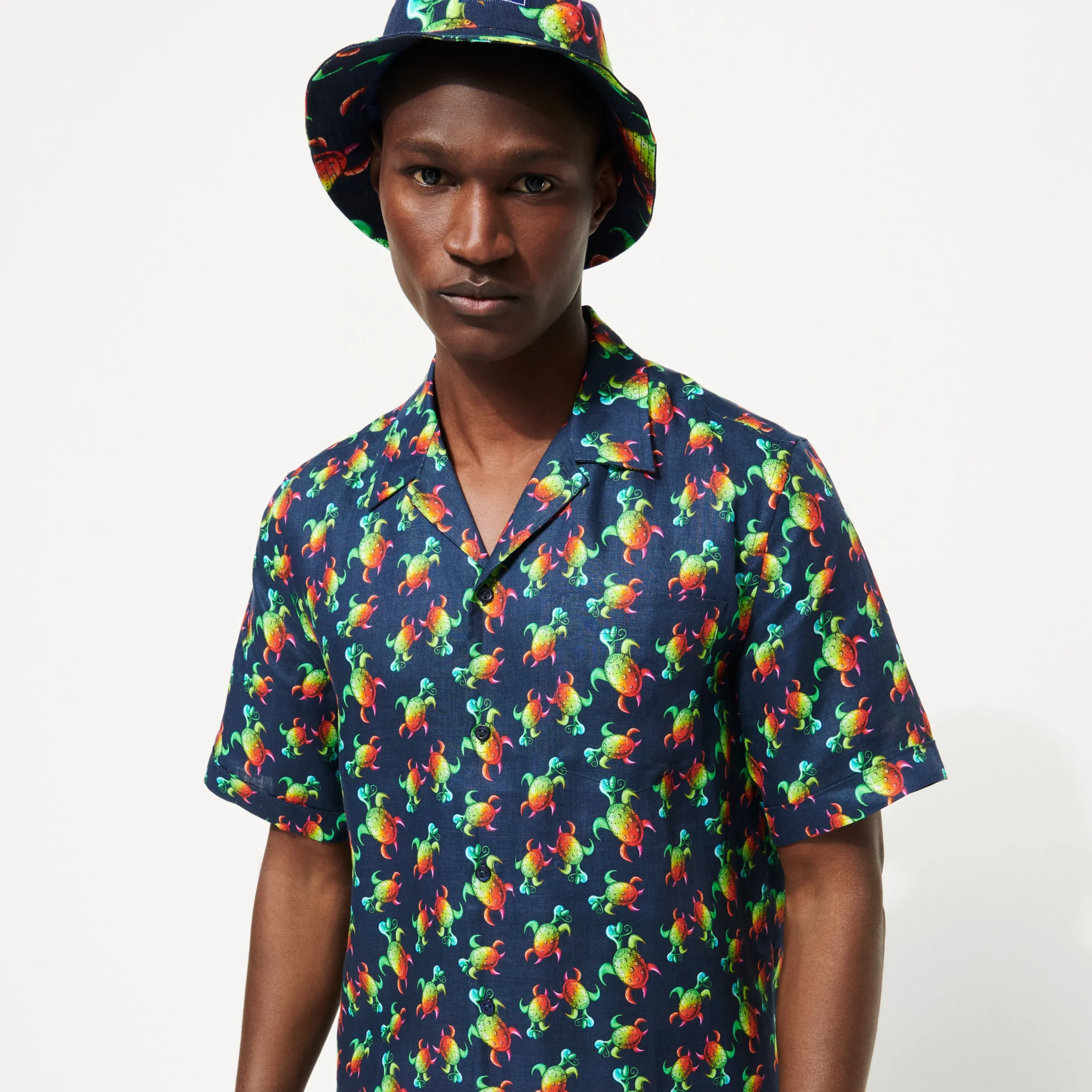 Vilebrequin Men Bowling Shirt Linen Tortues Rainbow Multicolor - X Kenny Scharf*Men Shirts
